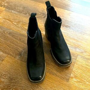 Black leather boots “DibaTrue” brand women’s size 7 regular width